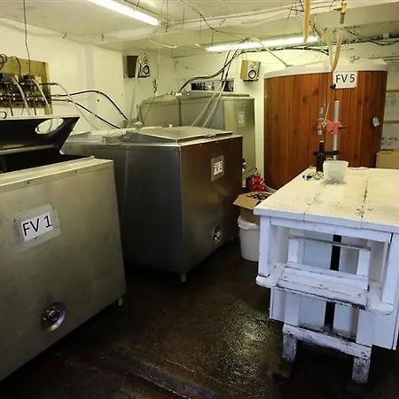 Hotel Strands Hotel/screes & Micro Brewery