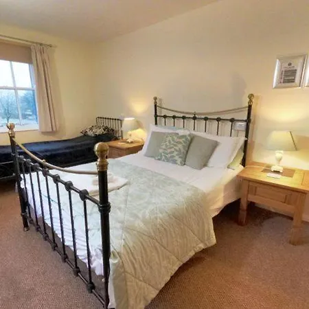 Strands Hotel/screes & Micro Brewery