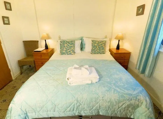 Strands Hotel/screes & Micro Brewery فندق 3*