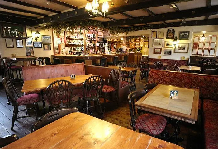 Strands Hotel/screes & Micro Brewery فندق 3*